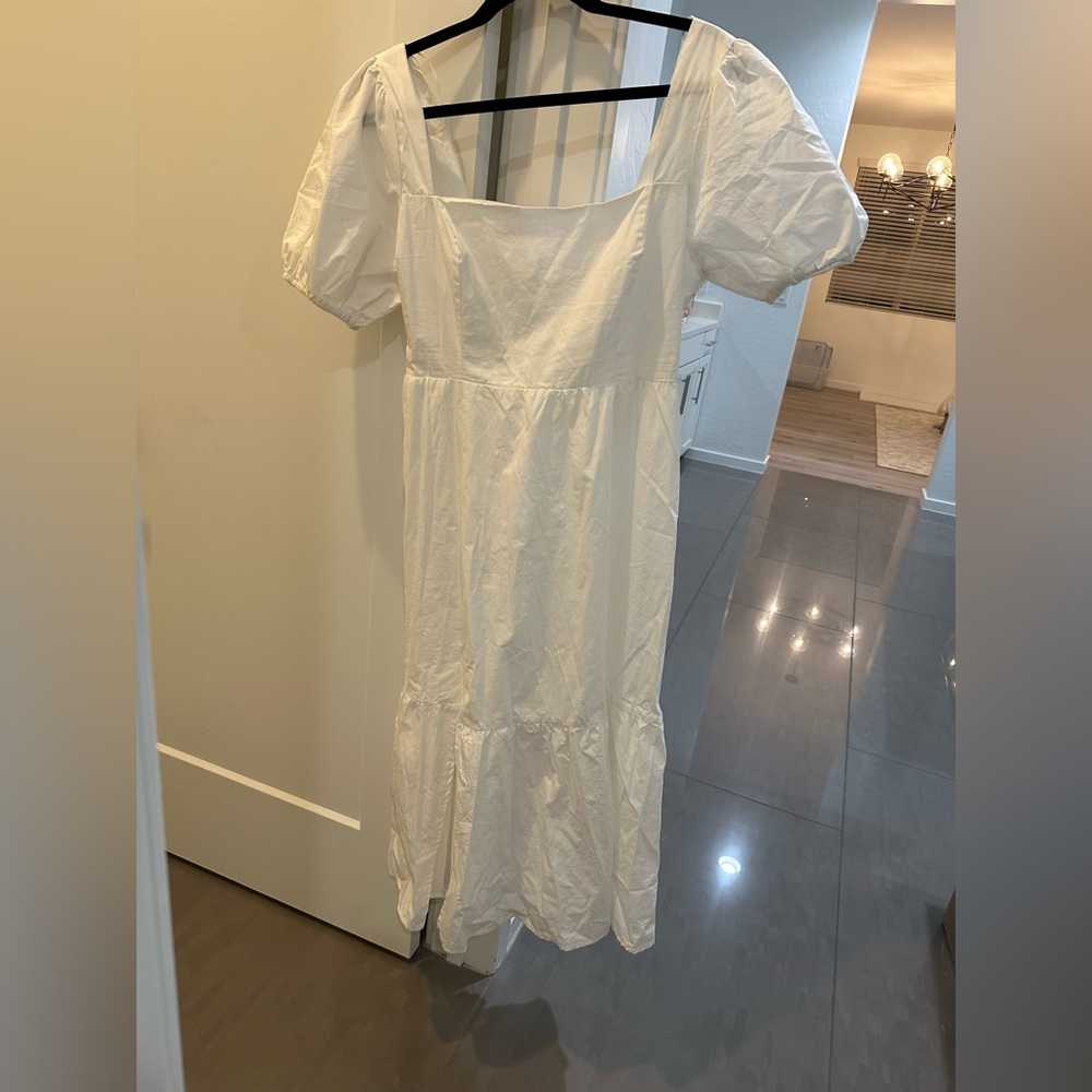 Squared neck ASTR dress